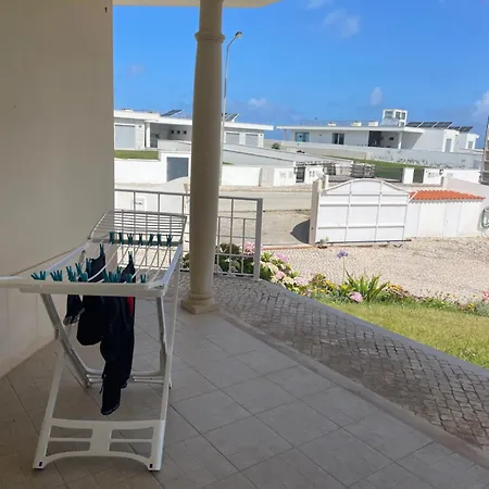 Luxury 6 Bedroom Oceanfront - Sleeps 22 Guests فيلة