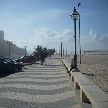 Luxury 6 Bedroom Oceanfront - Sleeps 22 Guests فيلة *