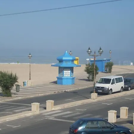 Luxury 6 Bedroom Oceanfront - Sleeps 22 Guests فيلة