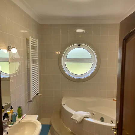 Luxury 6 Bedroom Oceanfront - Sleeps 22 Guests Willa *