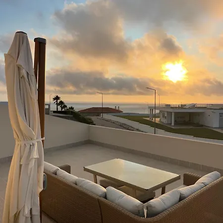 Villa Luxury 6 Bedroom Oceanfront - Sleeps 22 Guests Foz do Arelho