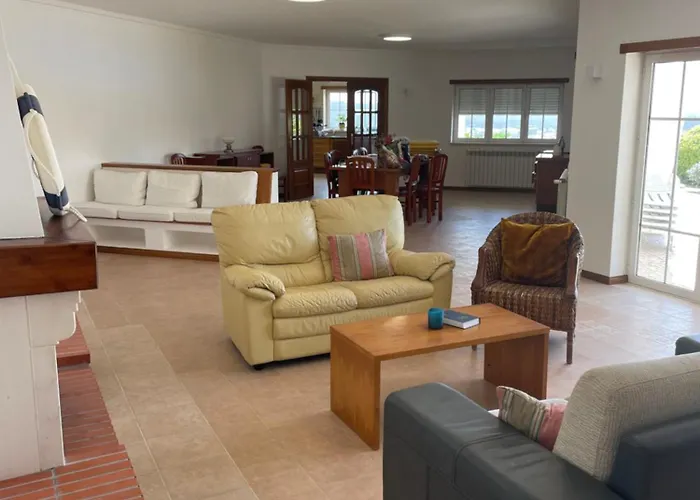 Luxury 6 Bedroom Oceanfront - Sleeps 22 Guests *