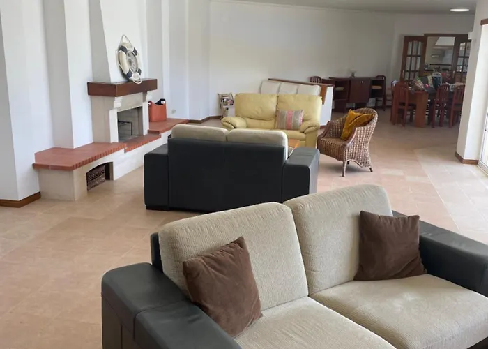 Villa Luxury 6 Bedroom Oceanfront - Sleeps 22 Guests