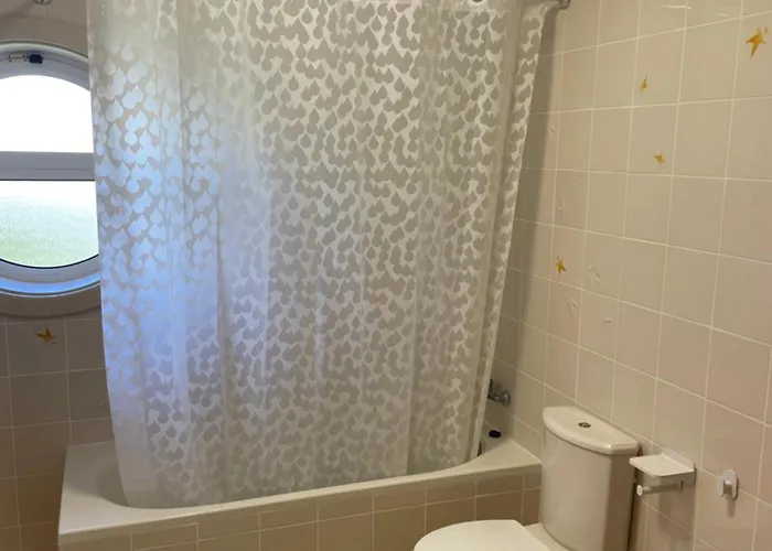 Luxury 6 Bedroom Oceanfront - Sleeps 22 Guests