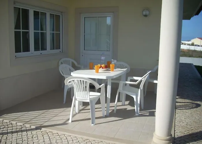 Villa Luxury 6 Bedroom Oceanfront - Sleeps 22 Guests *